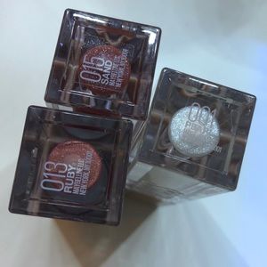 Maybelline lifter gloss set